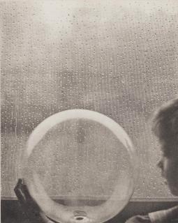 Clarence H. White - Drops of Rain, 1908