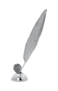 Clive Barker - The Critic Writes