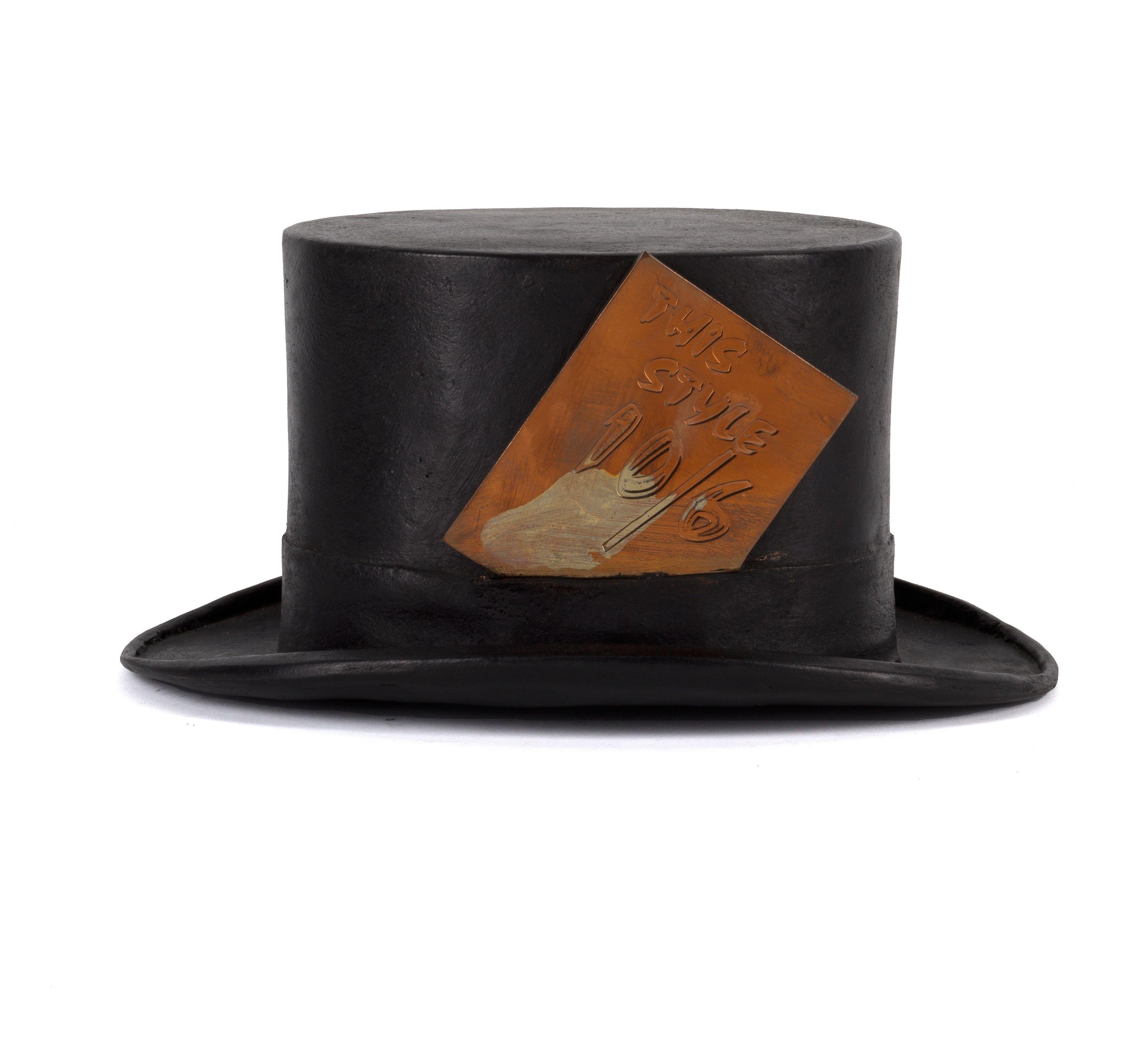 Clive Barker - The Mad Hatter\'s Hat