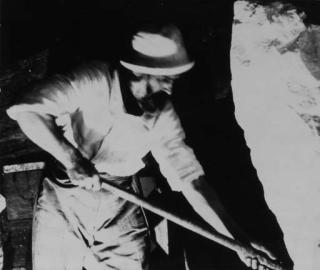 Constantin Brancusi - Auto-Portrait, Etude pour un socle