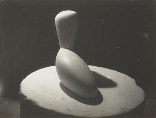 Constantin Brâncusi - Léda, c. 1921