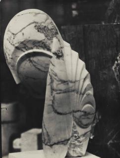 Constantin Brâncusi - Mademoiselle Pogany II, 1920