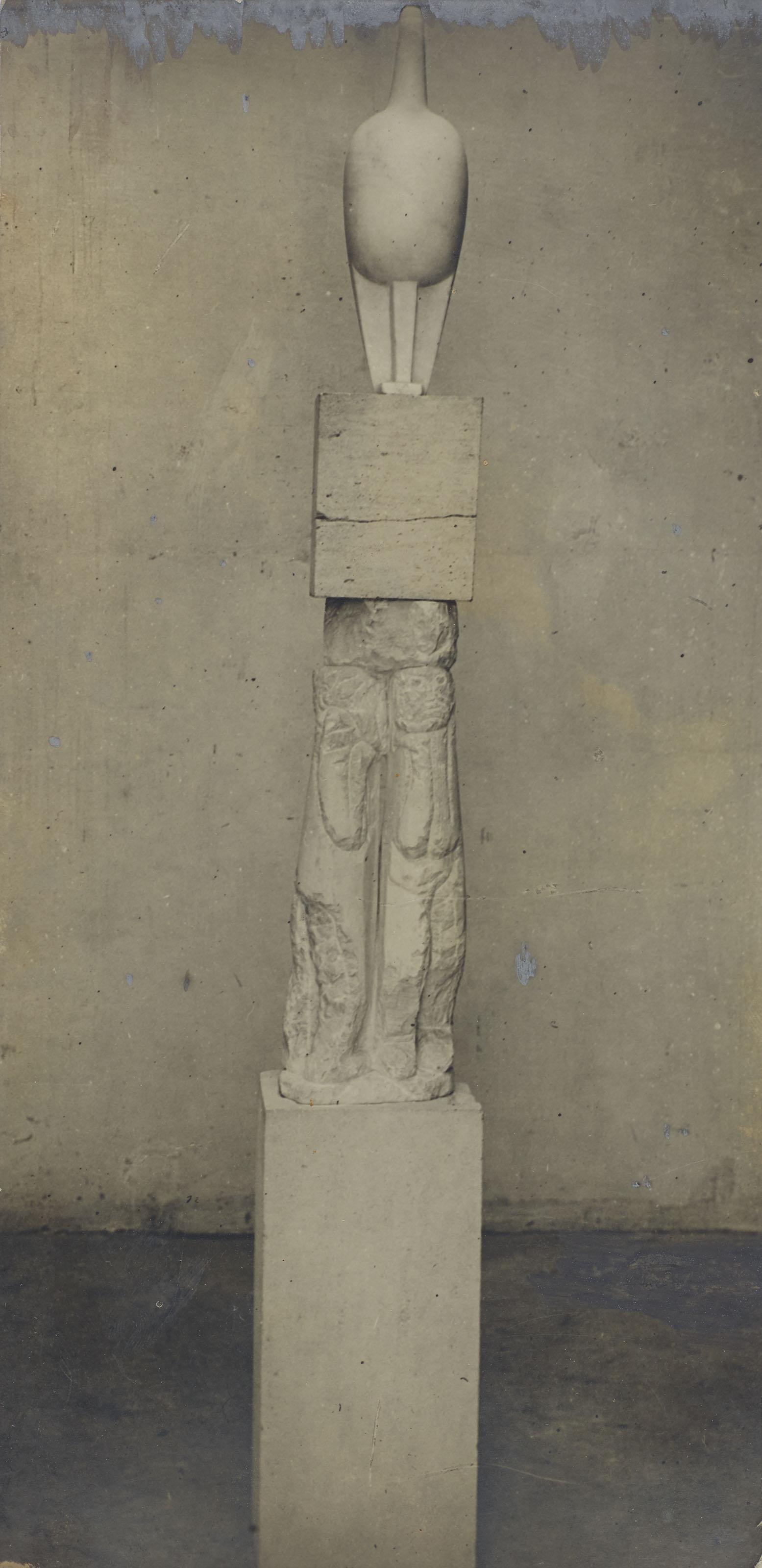 Constantin Brancusi - Maiastra, 1912