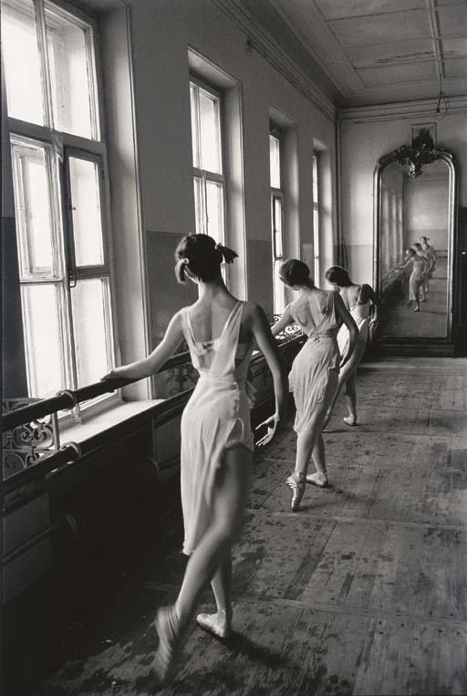 Cornell Capa - Bolshoi Ballet School, Moscow, 1958