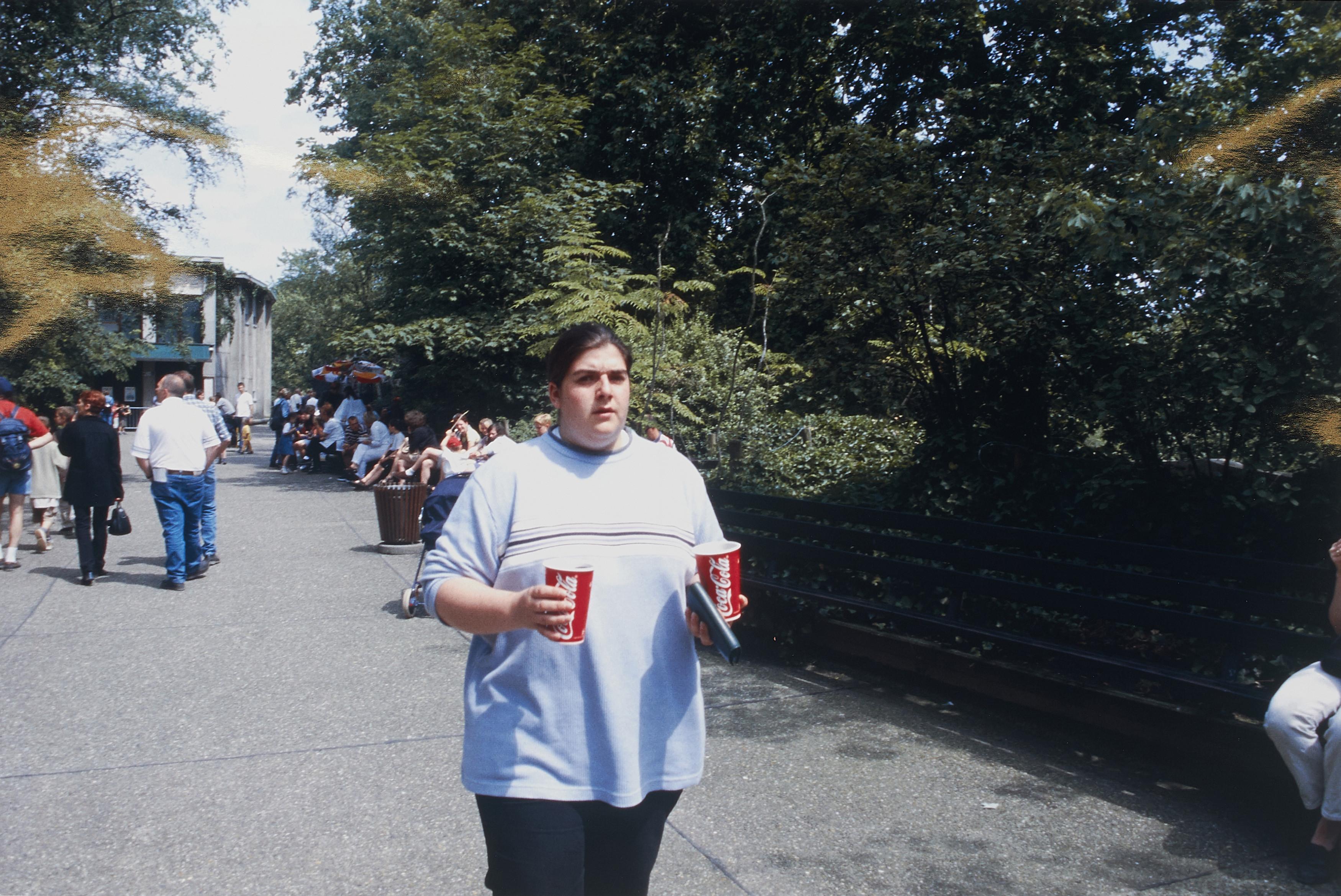 Dan Graham - Woman in Antwerp Zoo.