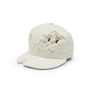 Daniel Arsham - Modern Artifact 001, 2021 5 1/2 x 11 x 8 in. (14.0 x 28.0 x 20.3 cm)