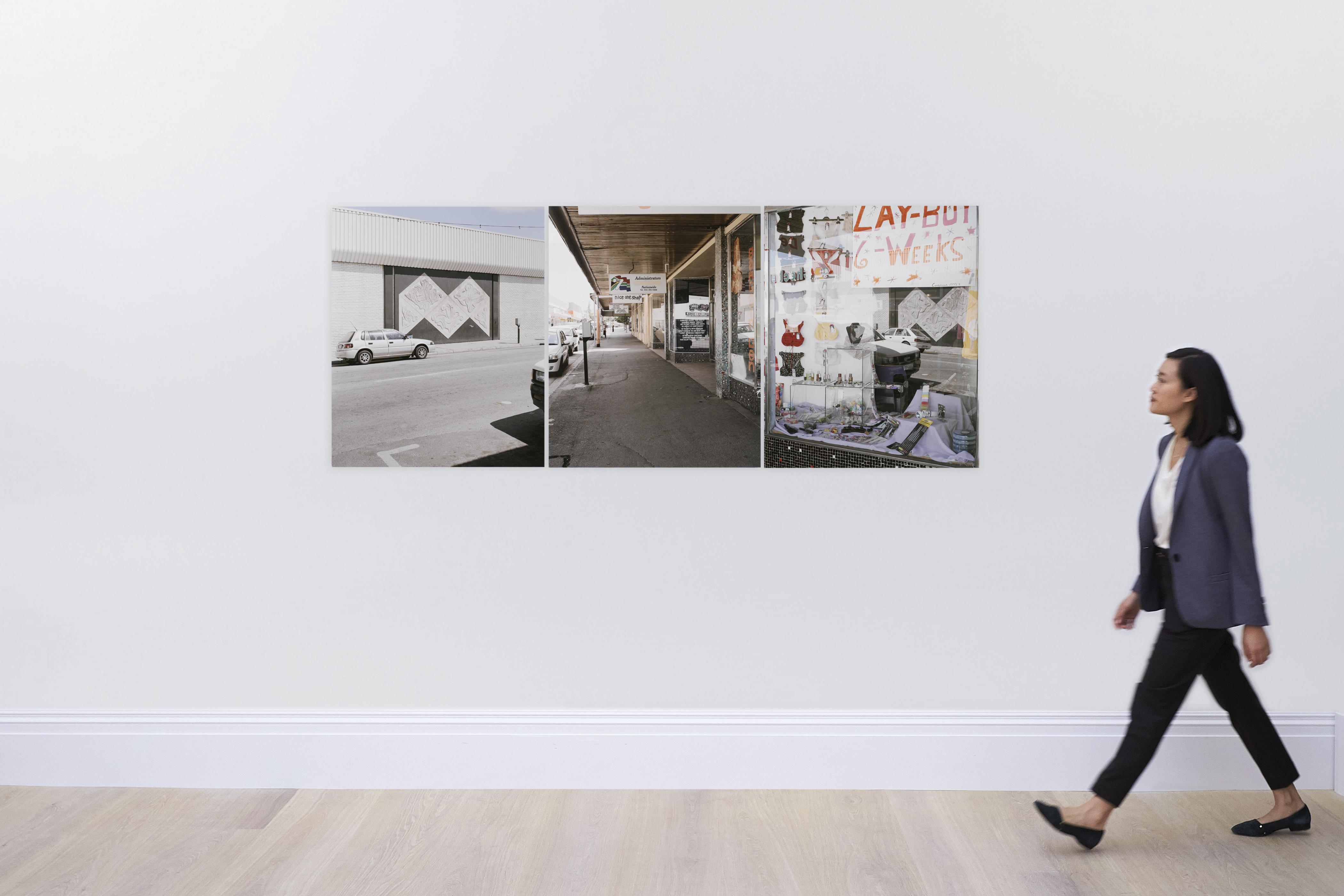 David Goldblatt - The Sheriff Knocking/Conditions Apply, Oudtshoorn, Western Cape, 2006