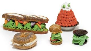 David James Gilhooly - Frog sandwich on a poppy seed bun; and four companion sculptures