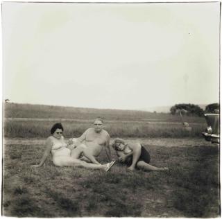 Diane Arbus - A family one evening at a nudist camp, Pa., 1965