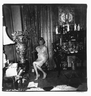 Diane Arbus - A widow in her bedroom, N.Y.C.