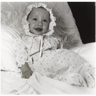 Diane Arbus - Baby In A Lacy Bonnet, Nyc, 1968