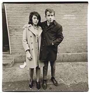 Diane Arbus - Teenage couple on Hudson Street N.Y.C, 1963