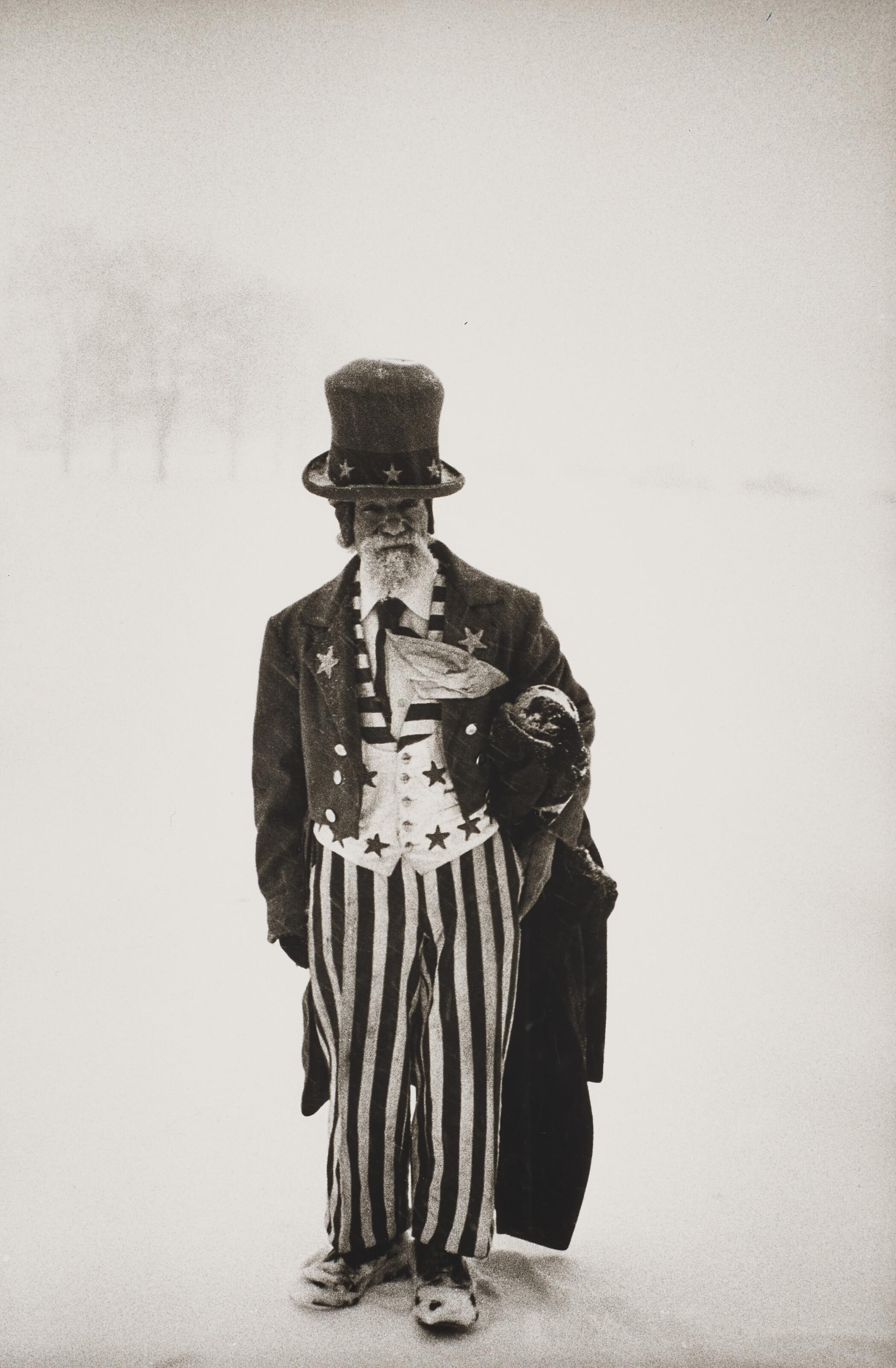 Diane Arbus - Uncle Sam in the snow, Washington, D.C., 1960