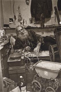 Diane Arbus - William Mack, sage of the wilderness, N.Y.C. 1961