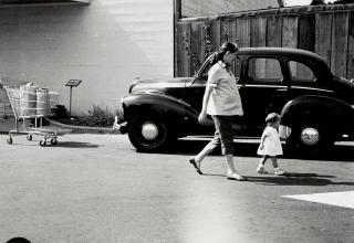 Dorothea Lange - Untitled (Pregnant Mother and Child)