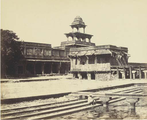 Dr. John Murray - Courtyard Of Akbar\'S Palace. Futtehpore Sikree, C.1858-62