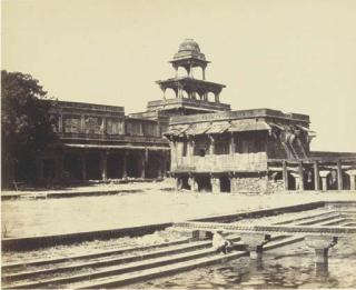 Dr. John Murray - Courtyard Of Akbar\'S Palace. Futtehpore Sikree, C.1858-62