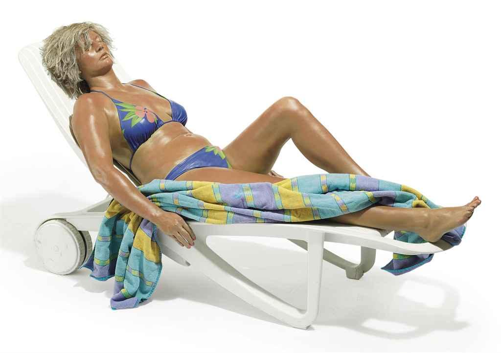 Duane Hanson - Sunbather