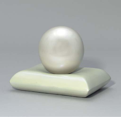 Edgar de Souza - a. Pearl lacquered wood 7½ x 7½ in. (19 x 19 cm.) Executed in 1995.  b. Pillow lacquered wood 7½ x 11 in. (19 x 28 cm.) Executed in 1995.
