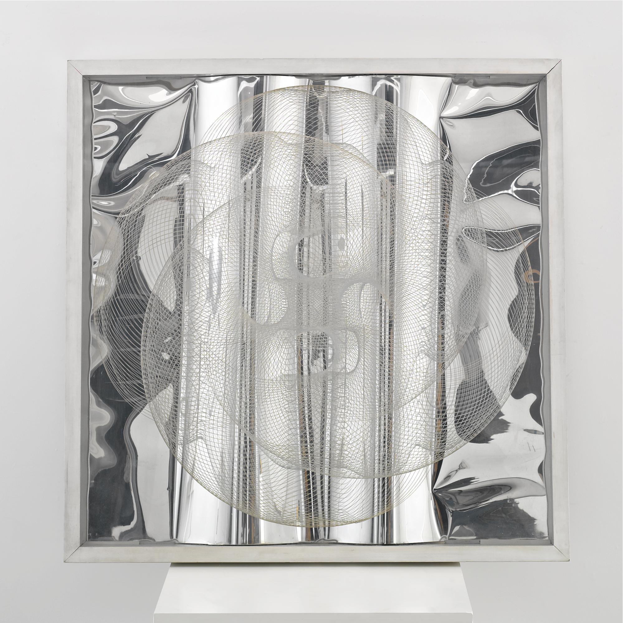 Eduardo MacEntyre - Construcción Espacial Circular