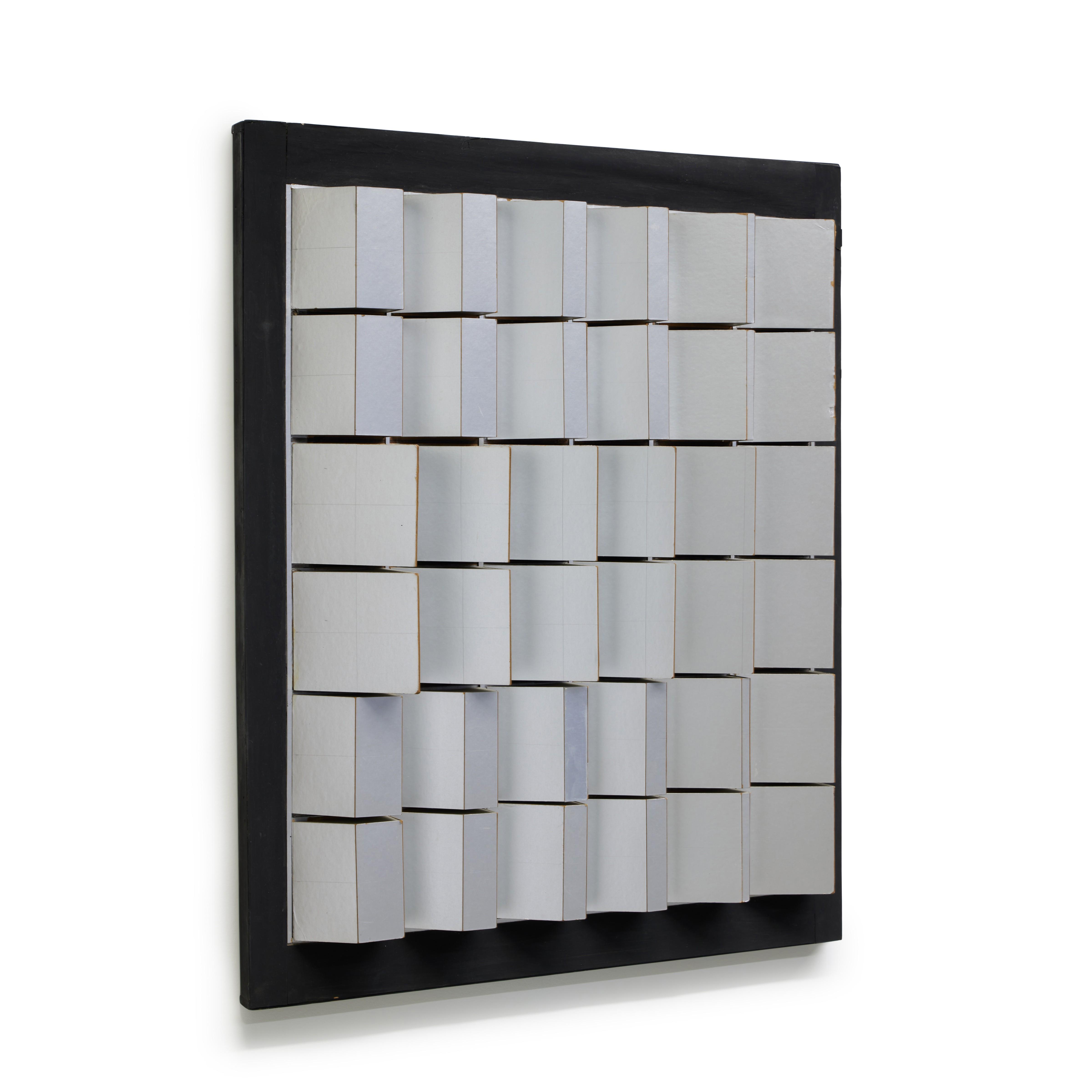 Eduardo Ramírez  Villamizar - Model for a Metal Wall