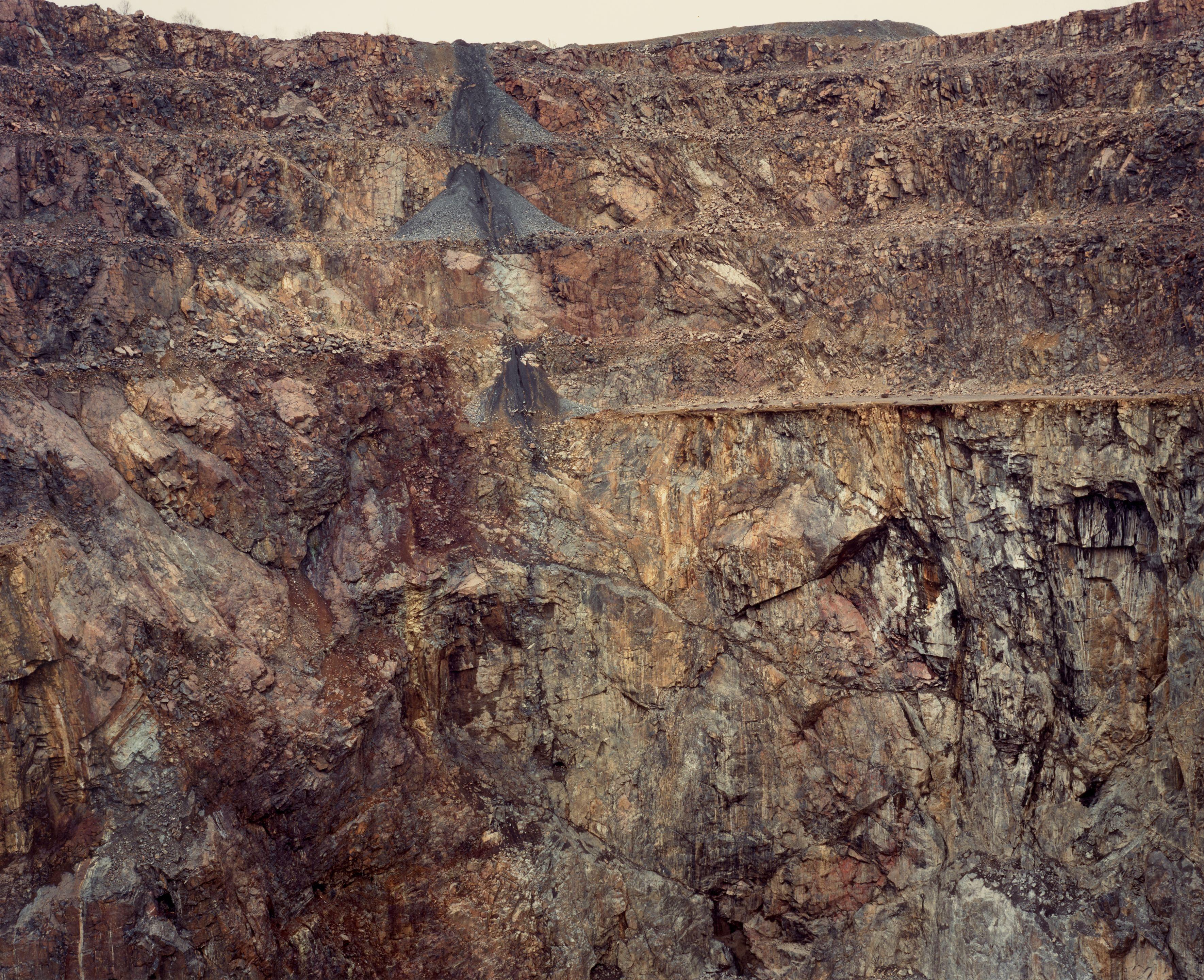 Edward Burtynsky - \'Inco Land #2, Cave-in Pit, Sudbury\'
