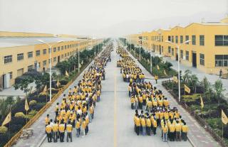 Edward Burtynsky - Manufacturing #18, Cankun Factory, Zhangzhou Fujian Province, China, 2005
