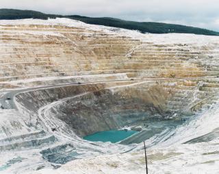 Edward Burtynsky - Mines #17, Lornex Open Pit Copper Mine, High Valley, British Columbia, 1985