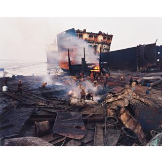 Edward Burtynsky - \'Shipbreaking #11, Chittagong, Bangladesh\'