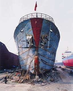 Edward Burtynsky - Shipyard #20, Qili Port