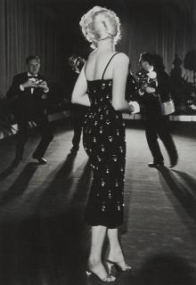 Edward Quinn - Jayne Mansfield and the dance of the photographers Cannes Film Festival 1958