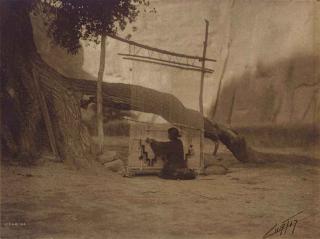 Edward S. Curtis - Blanket Weaver, Navaho, 1904
