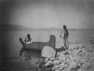 Edward S. Curtis - Embarking - Kutenai