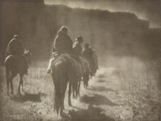 Edward S. Curtis - The Vanishing Race, 1904
