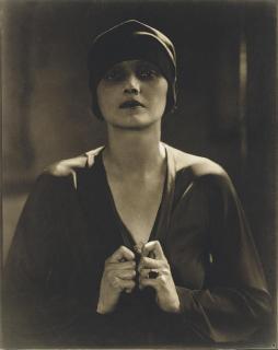 Edward Steichen - Katherine Cornell, 1924