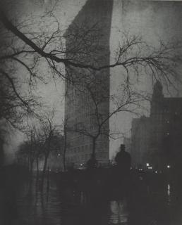 Edward Steichen - The Flatiron Building--Evening, New York