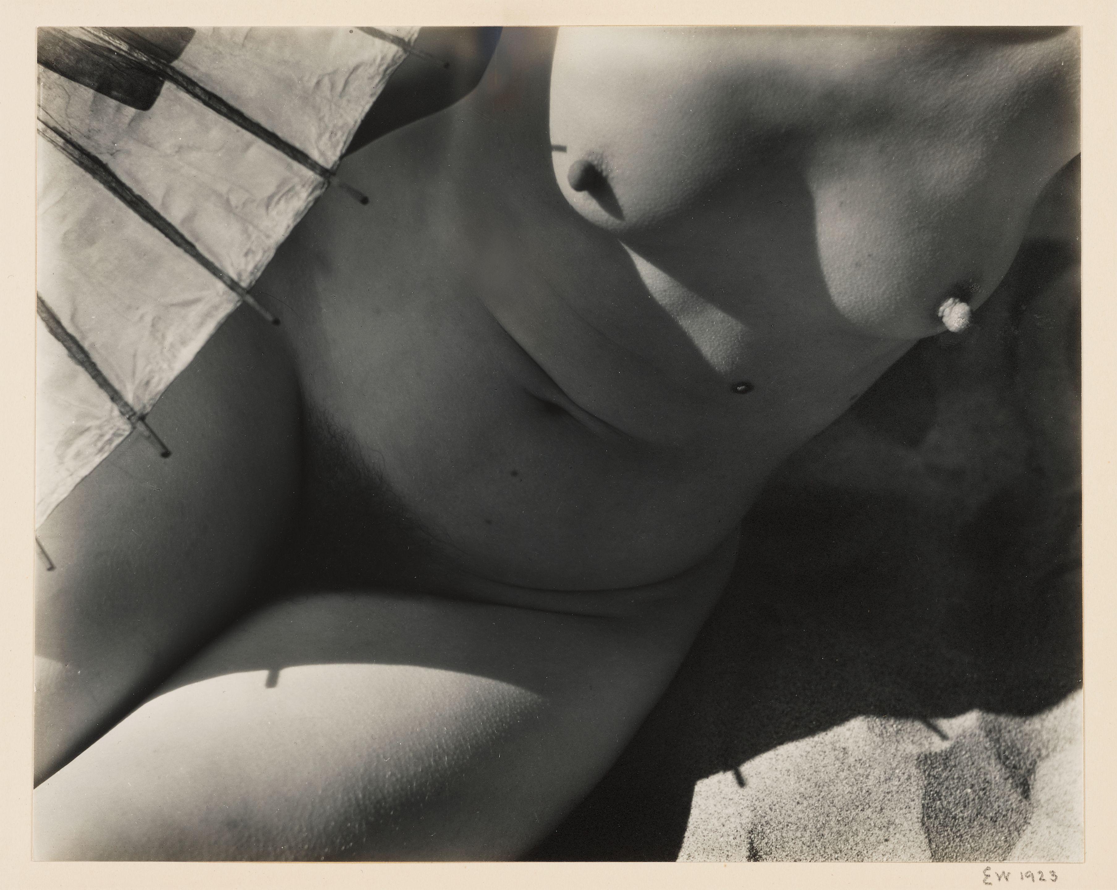 Edward Weston - Nude (Tina Mondotti)