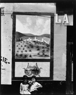 Edward Weston - Pulquera, Mexico City (1926)