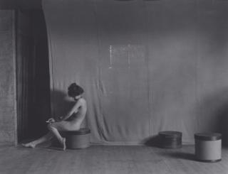 Edward Weston - Tina Modotti, Nude, Seated on a Stool
