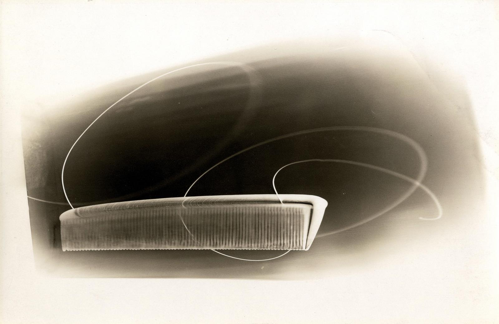 Elfriede Stegemeyer - »fotogramm« (Kamm und Schnur)