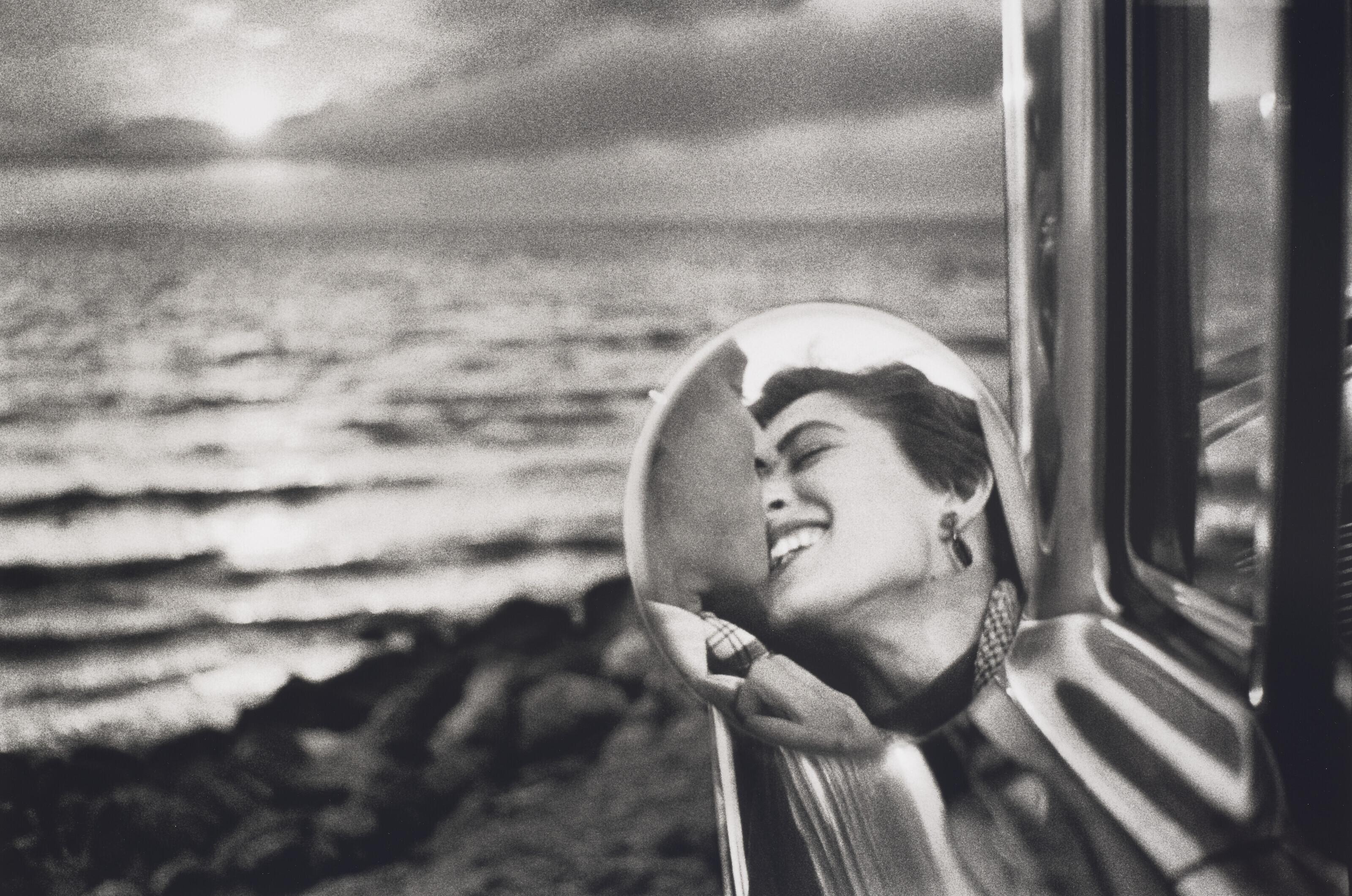 Elliott Erwitt - California Kiss, 1955