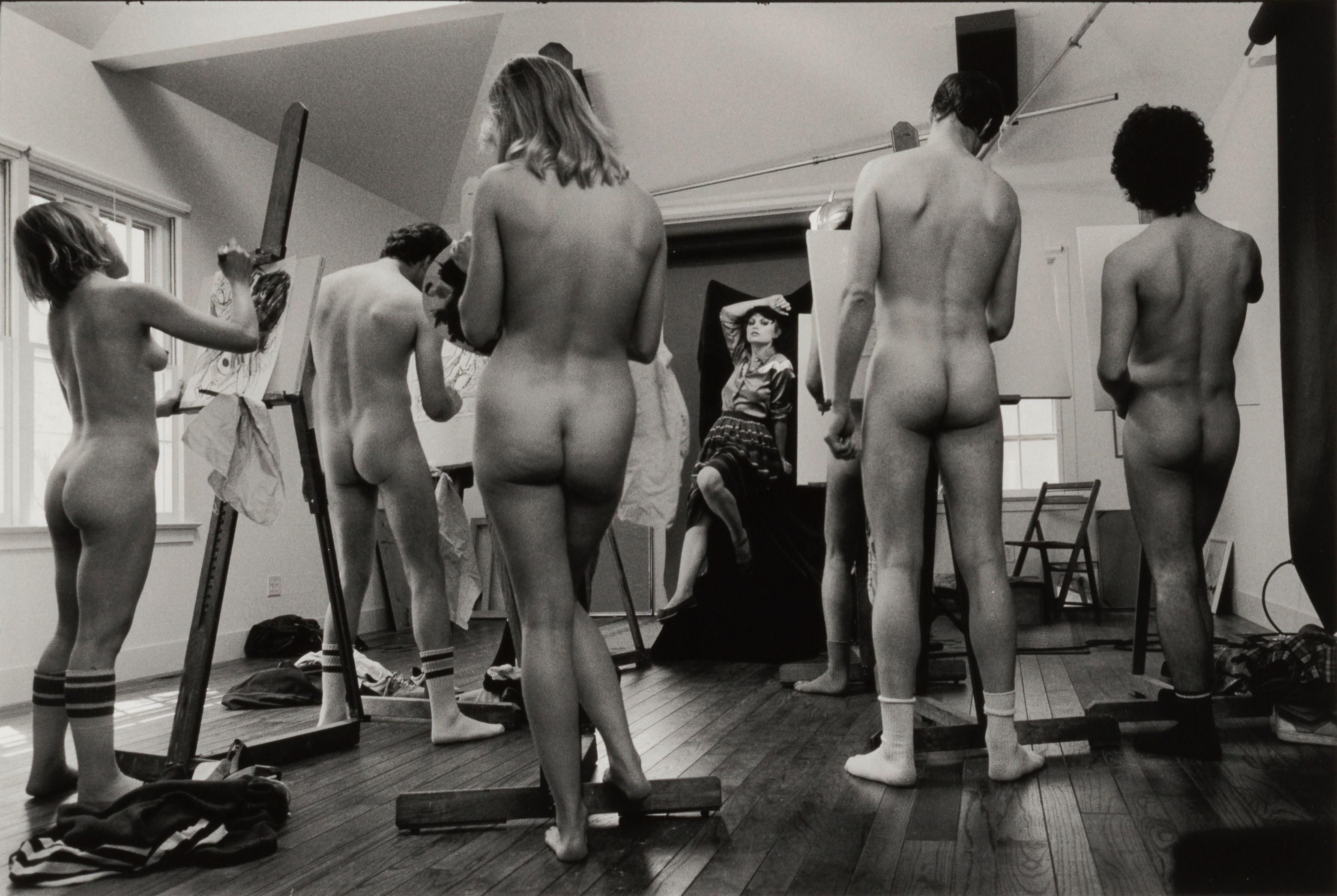 Elliott Erwitt - \'East Hampton\' (Figure Drawing Class)