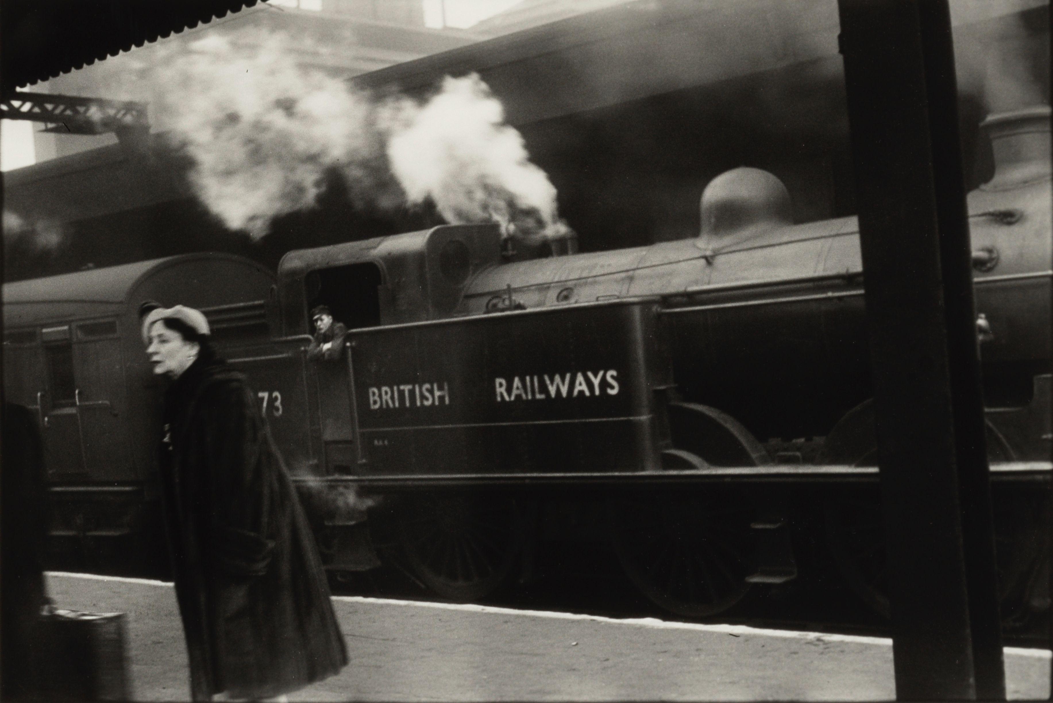Elliott Erwitt - \'London, England\' (British Railways)