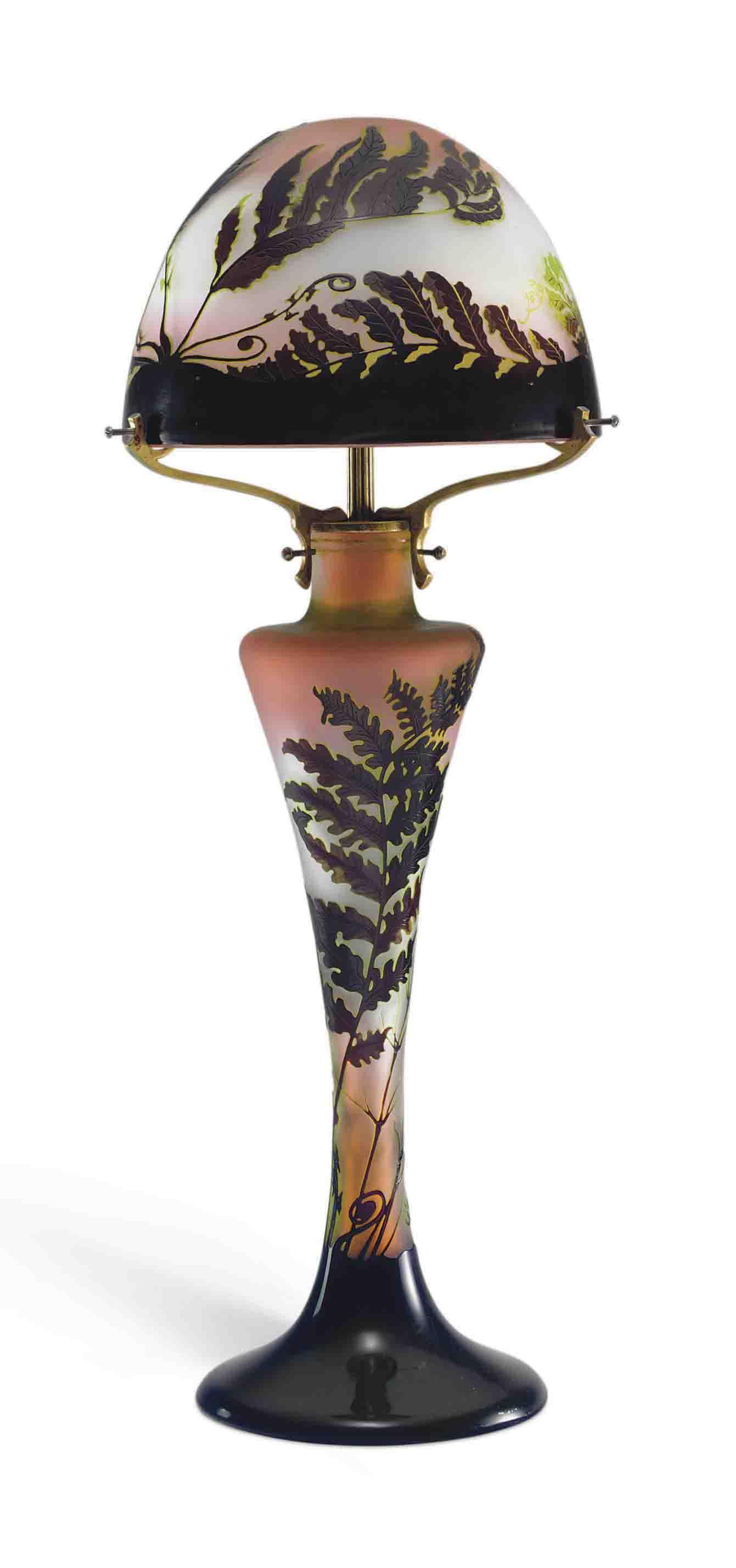Emile Galle - A CAMEO GLASS TABLE LAMP, CIRCA 1905