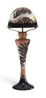 Emile Galle - A CAMEO GLASS TABLE LAMP, CIRCA 1905