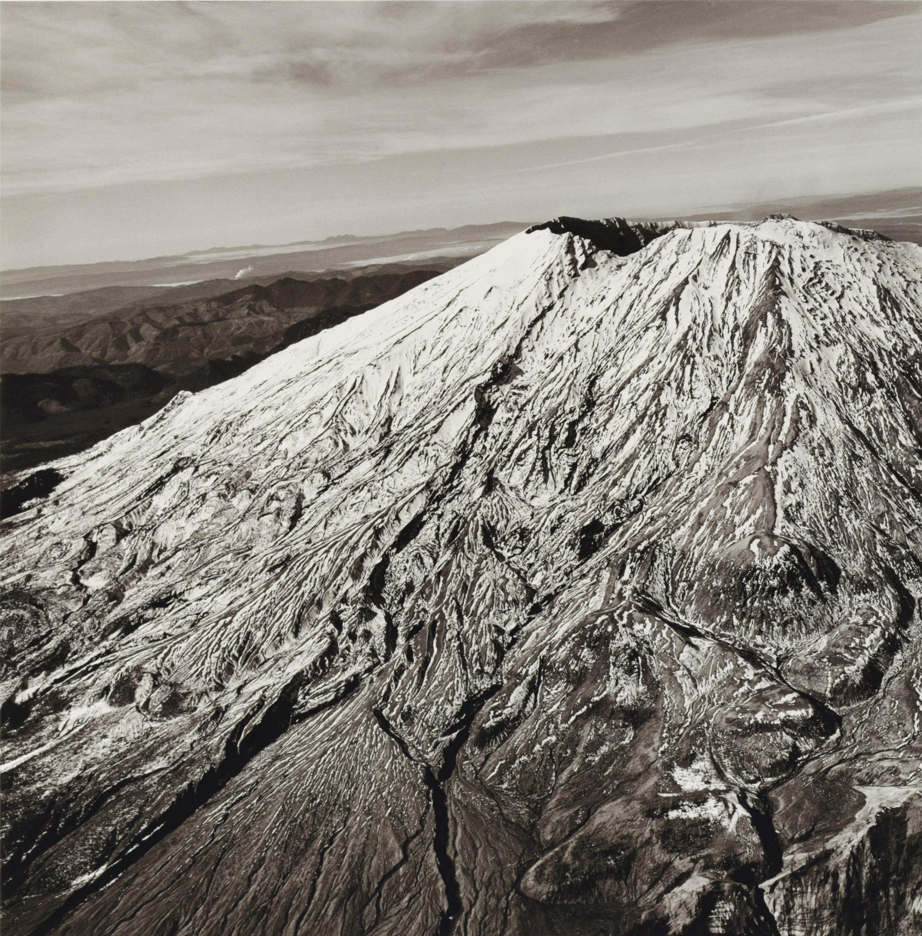 Emmet Gowin - Mount Saint Helen\'s, 1981