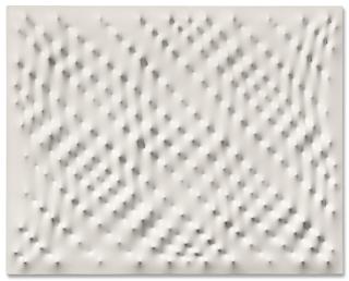 Enrico Castellani - Superficie bianca