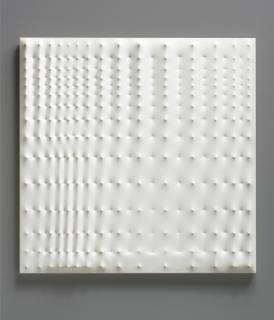 Enrico Castellani - Superficie bianca