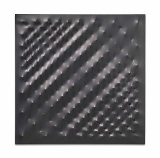 Enrico Castellani - Superficie grafite (Graphite surface)