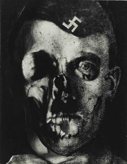 Erwin Blumenfeld - Hitler, Grauenfresse (Hitler, Face of Terror), Holland, 1933